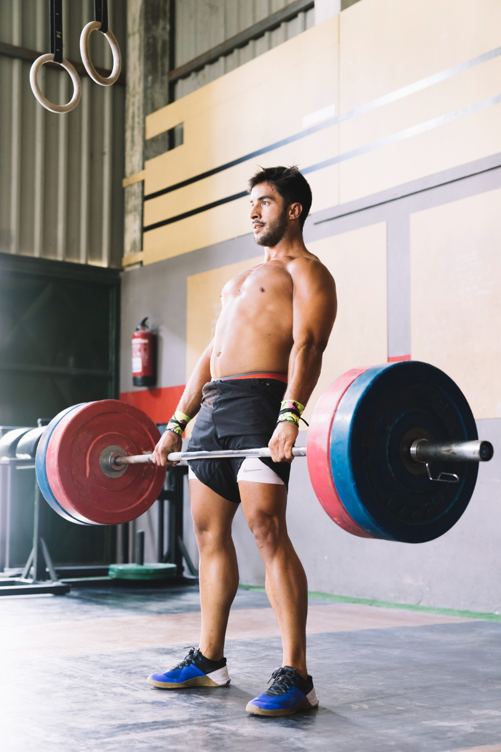 Martwy ciąg rumuński (Romanian Deadlift): Kluczowy element treningu siłowego