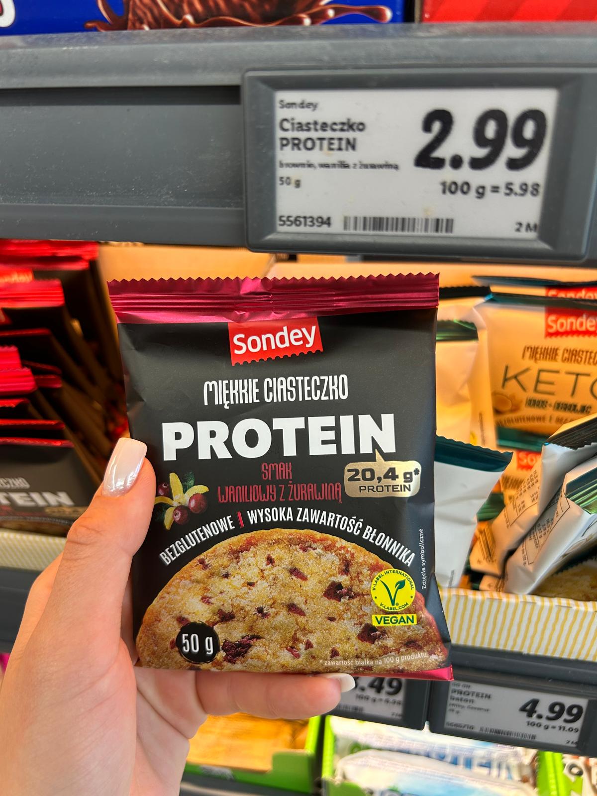 Ciasteczko proteinowe Sondey [2,99zł, 10,3g białka, 202kcal]